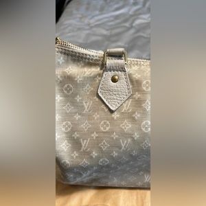 Time to rotate and repost.  found minor stains after storage but cleaned.